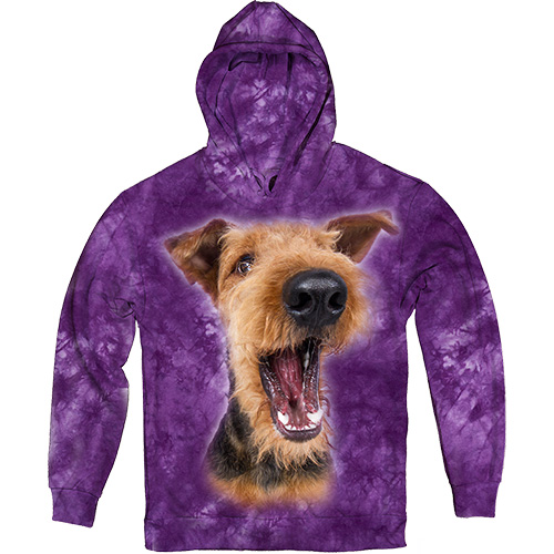 Кенгурушка - Excited Airedale Terrier в фиолетовом - Эрдельтерьер