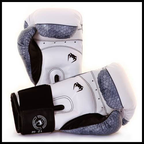 Venum - Экипировка - Amazonia - Boxing Gloves - Black